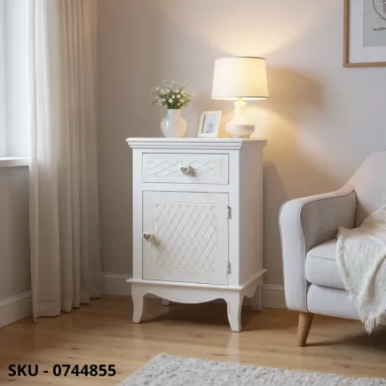marca-design-shop-comodino-charlene-1-anta-1-cassetto-marcadesign-sku0744855-ambientata