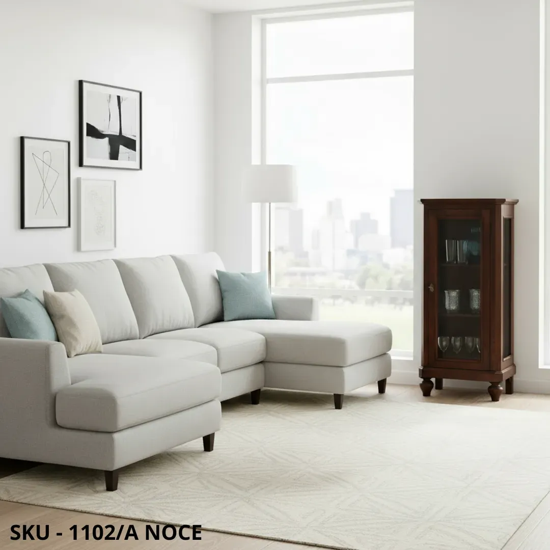 marca-design-shop-vetrina-in-legno-noce-con-1-anta-e-3-ripiani-in-vetro-stile-classico-marcadesign-sku1102Anoce-ambientata