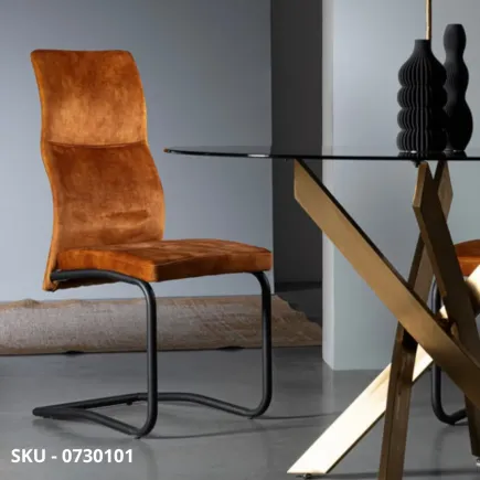Set di 4 Sedie Thelma a Slitta In Acciaio Verniciato Nero e cromato, Rivestimento in Tessuto o Similpelle – Stile Moderno