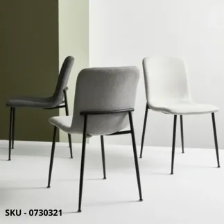 Set di 4 Sedie Rinas Con Struttura In Compensato, Gambe In Acciaio, Rivestimento in grigio chiaro, grigio scuro e beige