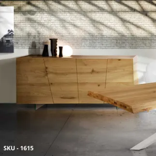 Credenza in Rovere Nodato con Piedini in Vetro, con 4 Ante – Stile Moderno – Contemporaneo – Made in Italy