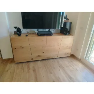 Credenza in Rovere Nodato con Piedini in Vetro, con 4 Ante –  Stile Moderno – Contemporaneo – Made in Italy