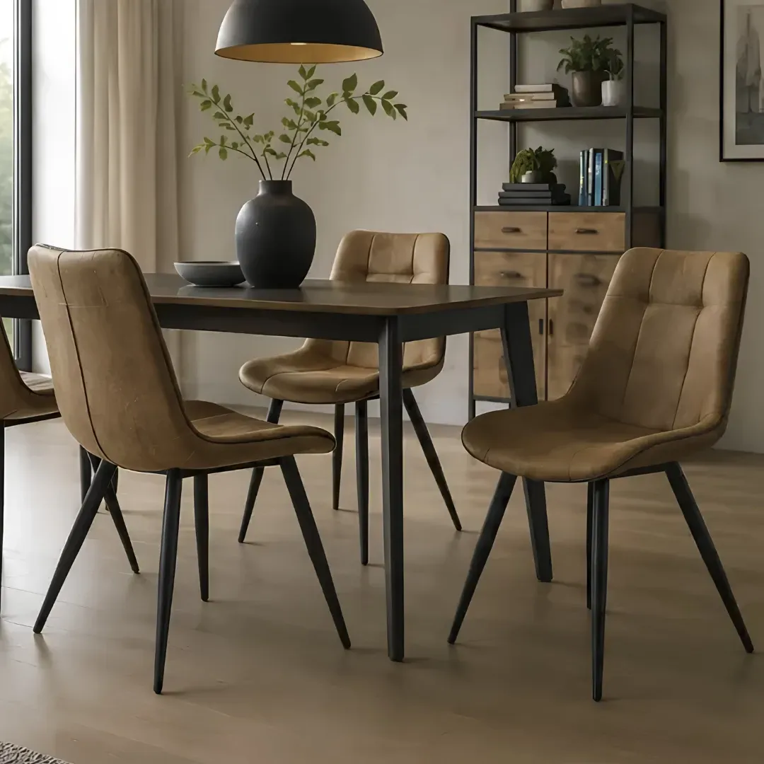 marca-design-shop-stile-moderno-stile-contemporaneo-Set 4 sedie moderne in ecopelle cammello con Gambe in Metallo Nero