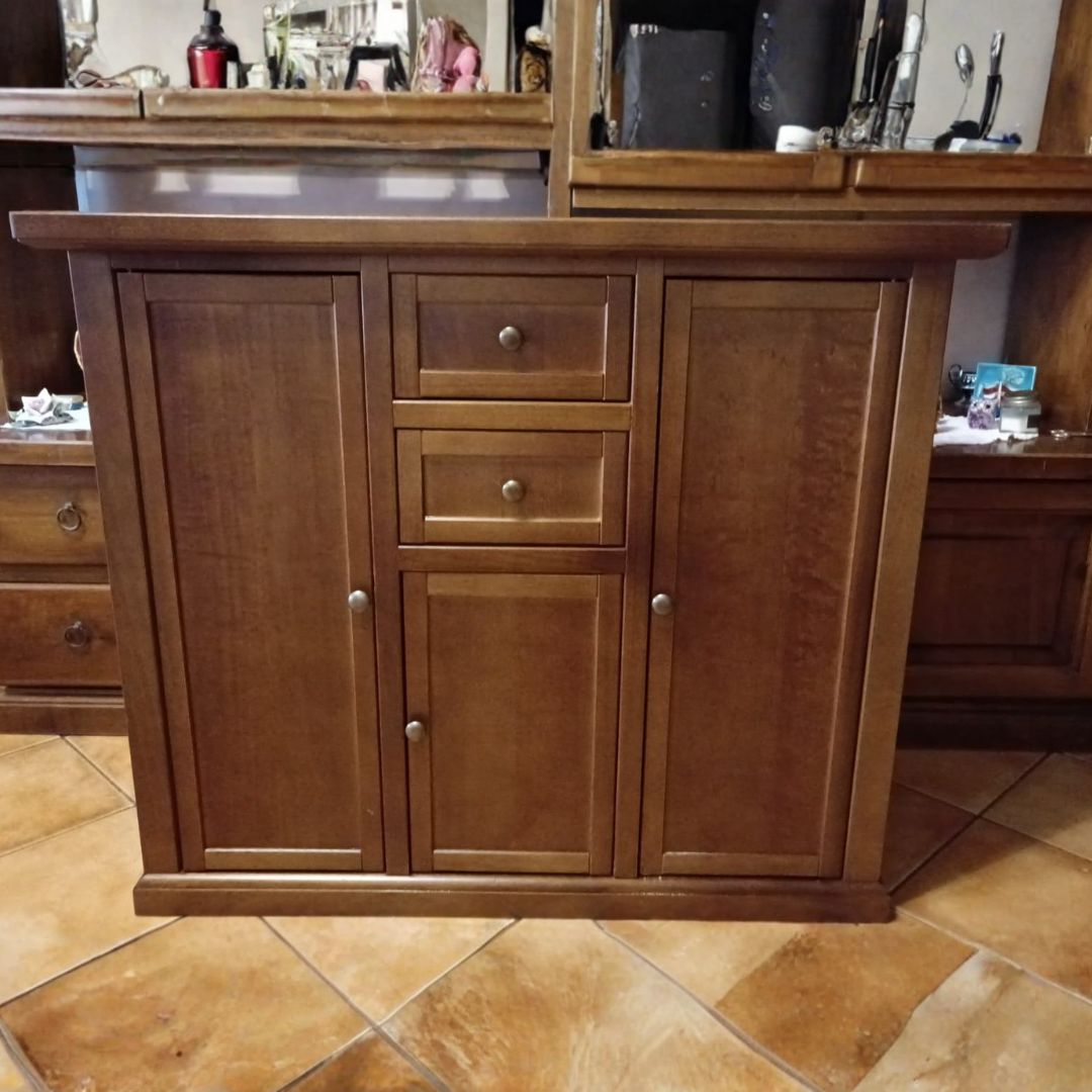 Mobile credenza 3 ante e 2 cassetti in legno di pioppo noce scuro, finitura artigianale stile arte povera