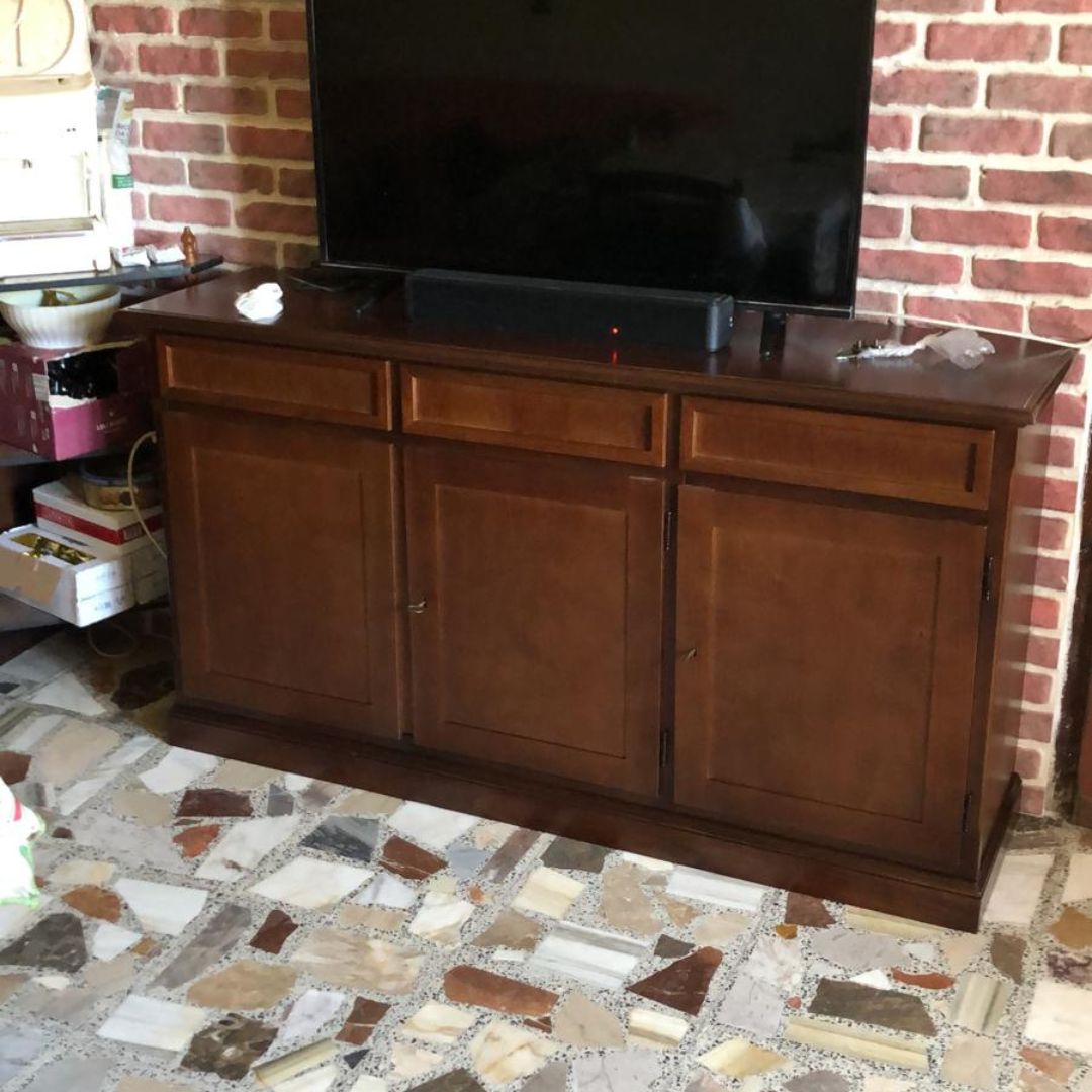 Mobile credenza in legno massiccio, 3 ante e 3 cassetti, finitura noce scuro