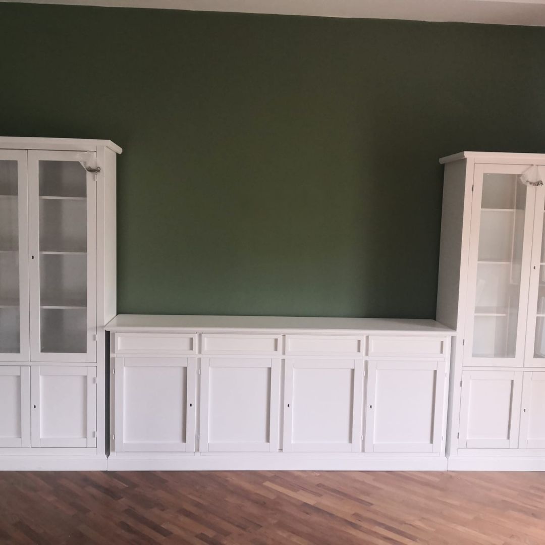 Credenza classica 4 ante e 4 cassetti in legno, stile arte povera.
