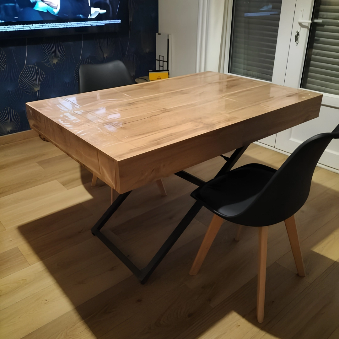 Tavolino trasformabile in legno lucido in salotto moderno - Marca Design Shop