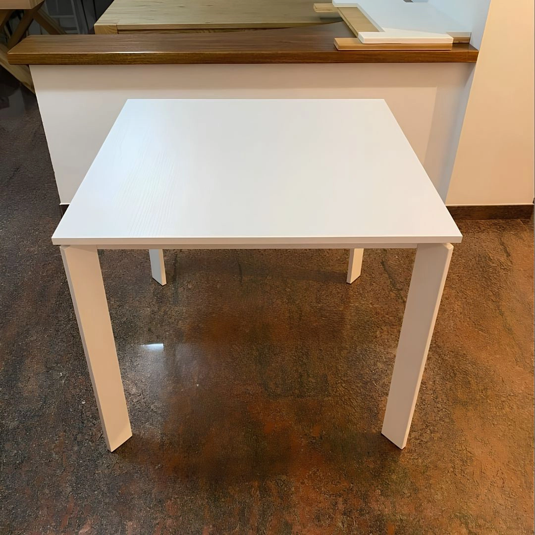 Tavolo allungabile moderno bianco chiuso Marca Design Shop