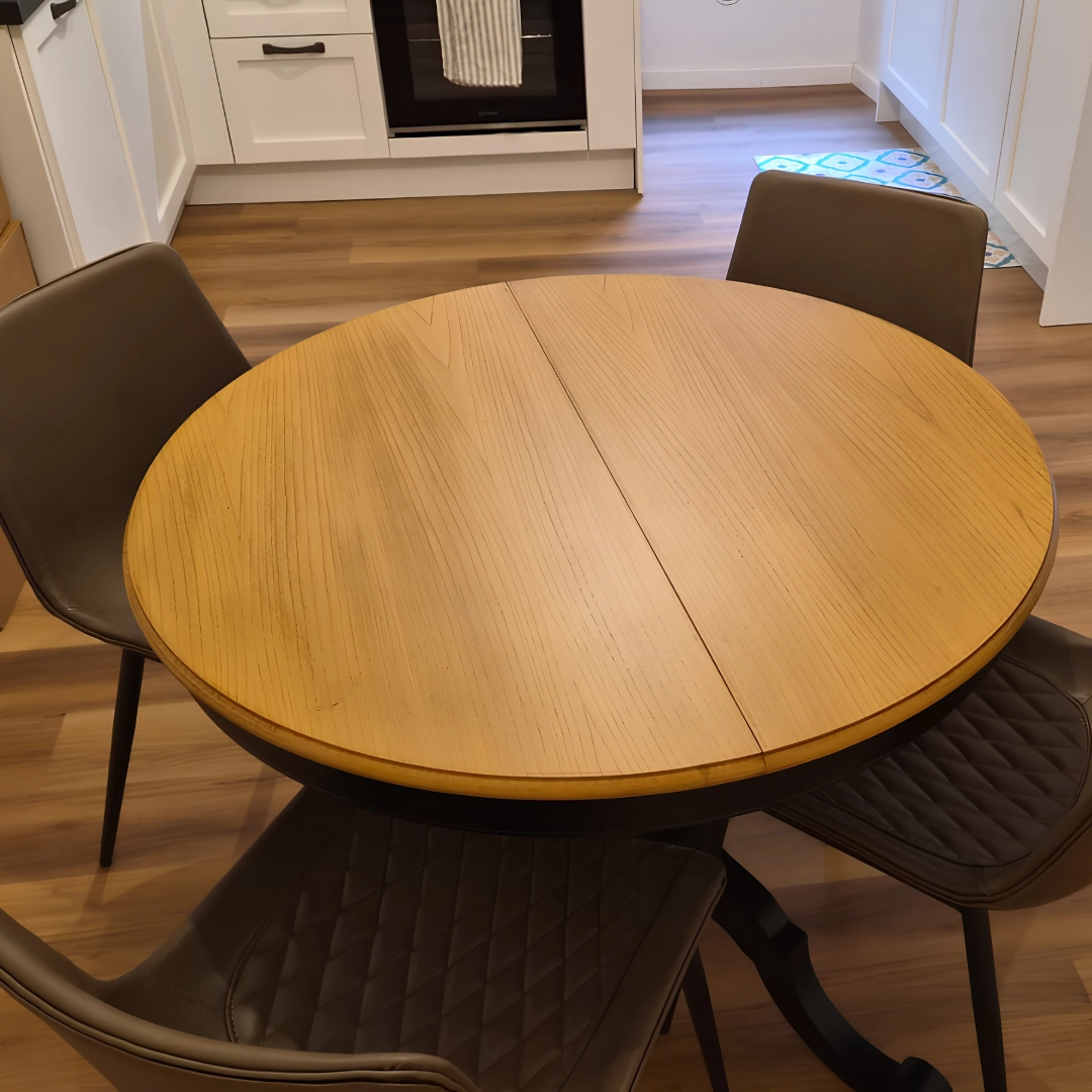 Dettaglio base ornamentale tavolo rotondo stile vittoriano nero - Marca Design Shop