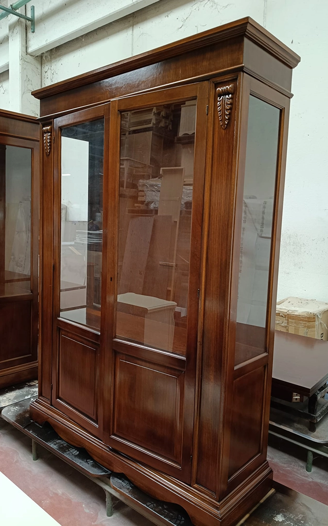 Acquista vetrina cristalliera in legno arte povera. Marca Design Shop