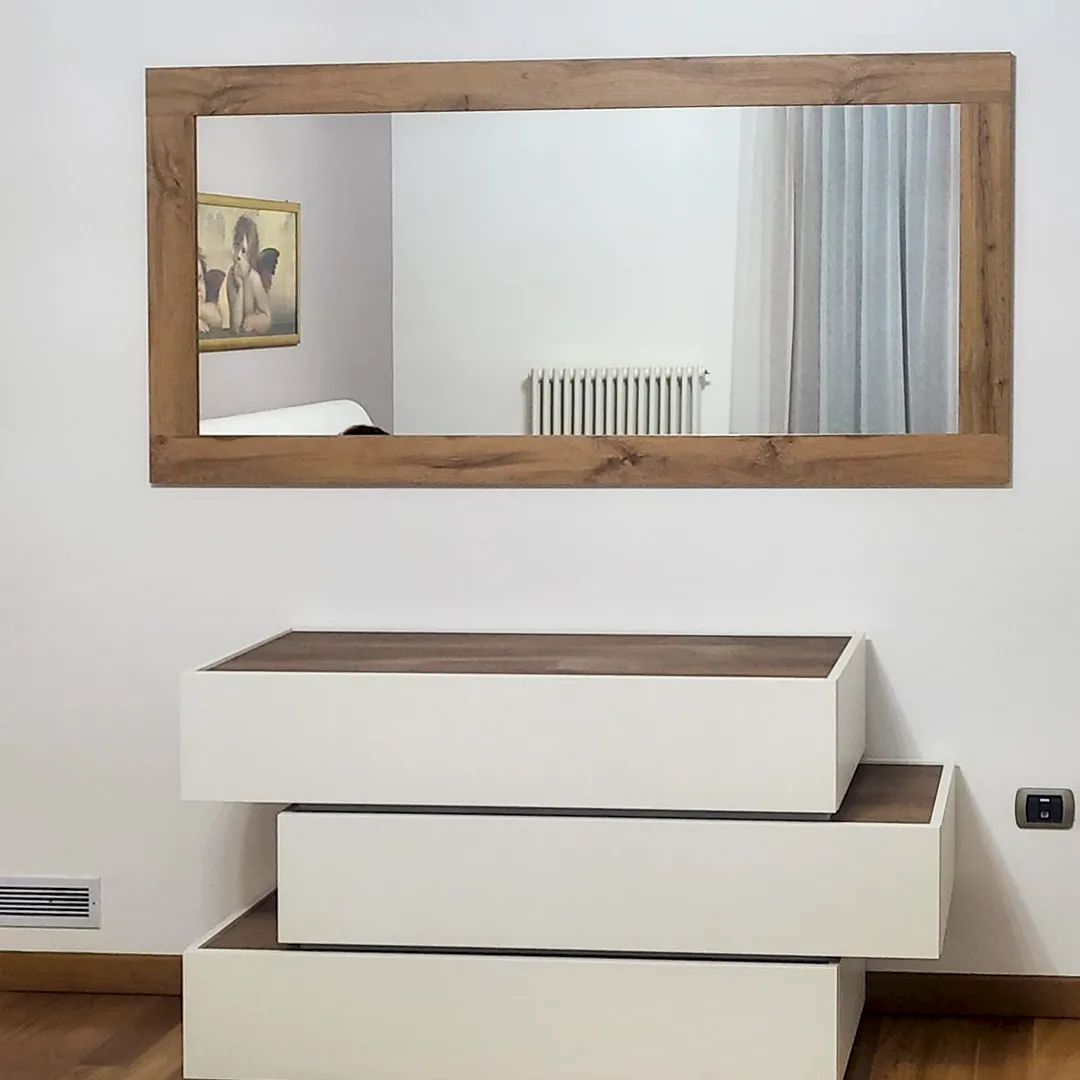 Specchiera rettangolare con cornice in legno rovere naturale