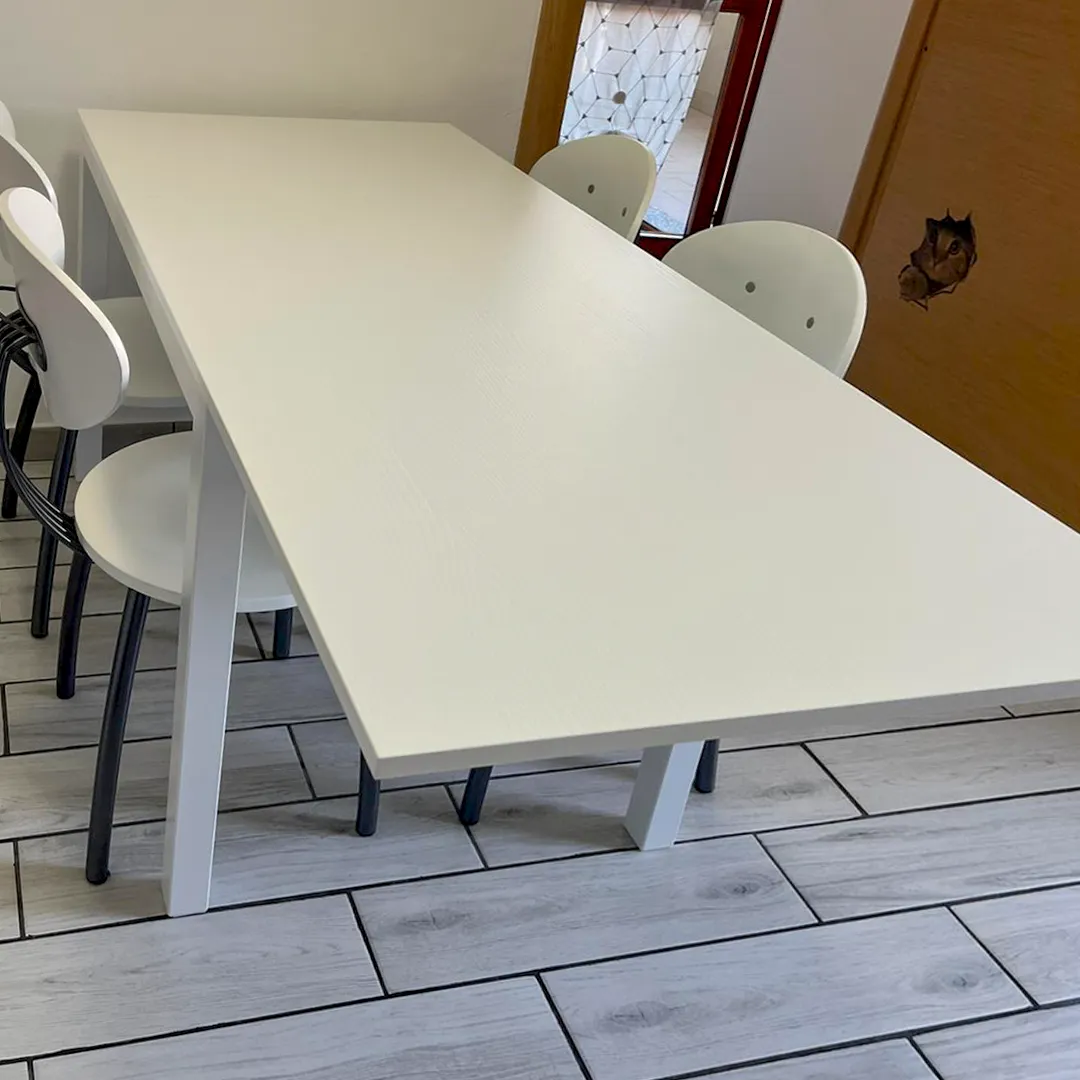 Tavolo allungabile bianco moderno in legno 