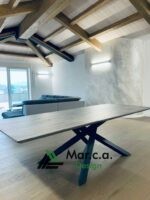 Tavolo massello rovere nodato con base in metallo - Marca Design