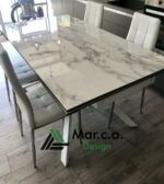 Tavolo con piano in vetro effetto marmo bianco - Marca Design