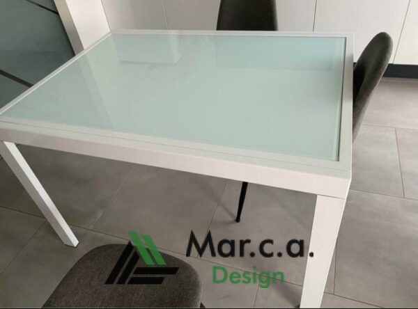 Tavolo allungabile con pianoin vetro bianco - Mar.c.a Design