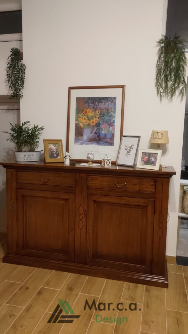 Credenza Con Finitura Bassano in Stile Arte Povera Dotata di 2 Porte e 2 Cassetti con Struttura in Legno